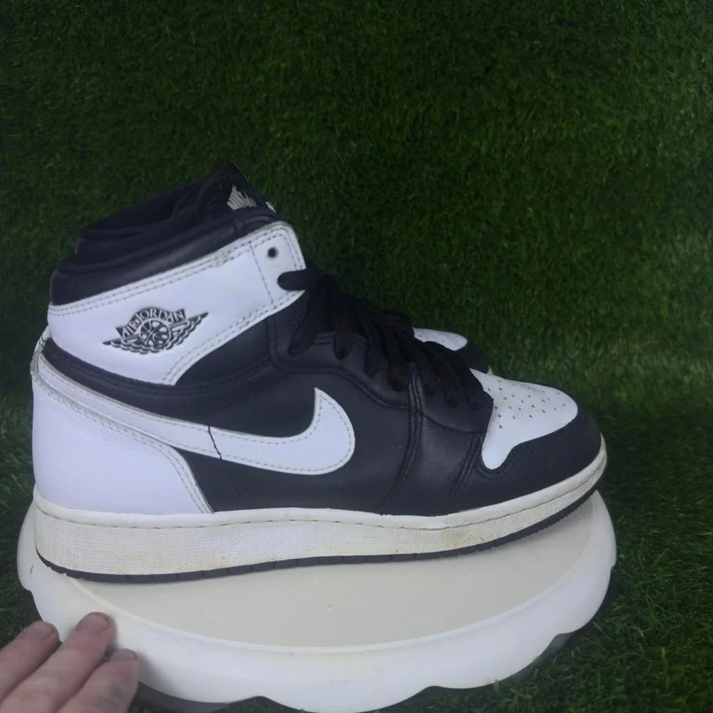 Vintage 2024 Nike Air Jordan 1 Retro High OG Black White 2.0 GS 8W FD1437-010